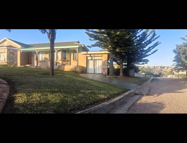3 BEDROOM HOUSE FOR SALE IN DANA BAY